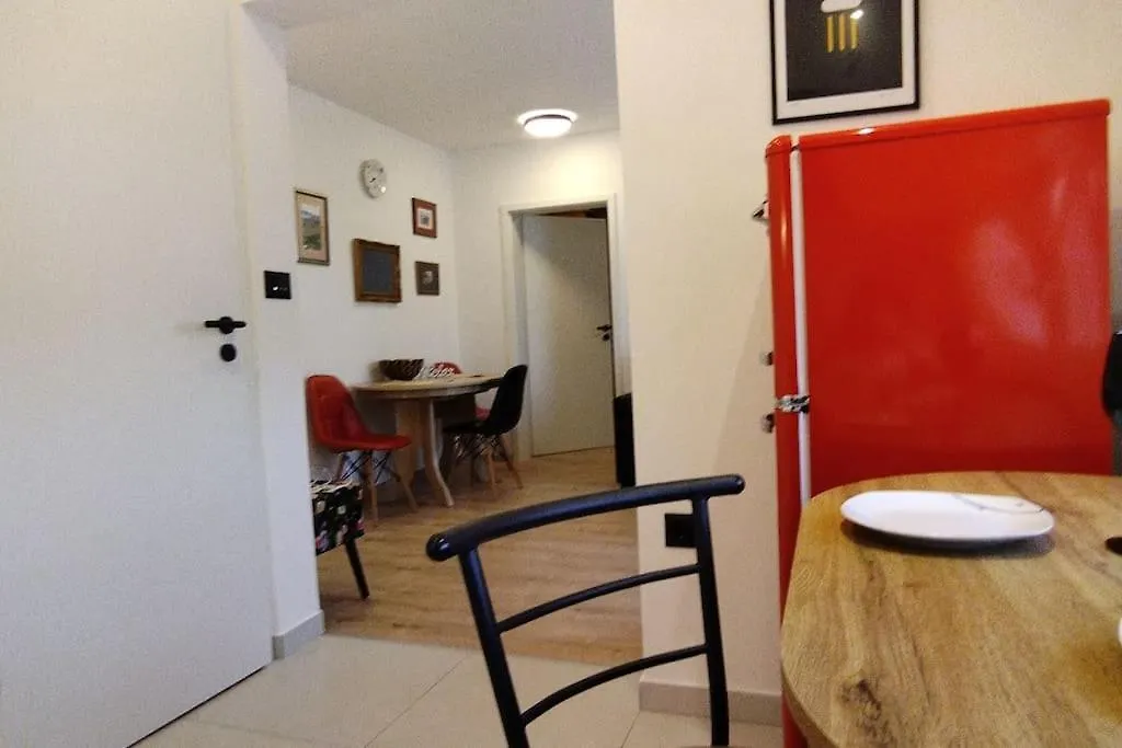 Cute Apartment Marla Art Close To Center Πούλα Κροατία