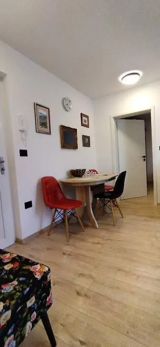 Cute Apartment Marla Art Close To Center Πούλα Κροατία